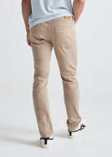 Load image into Gallery viewer, Duer - Slim Fit No Sweat Pant - Desert Khaki