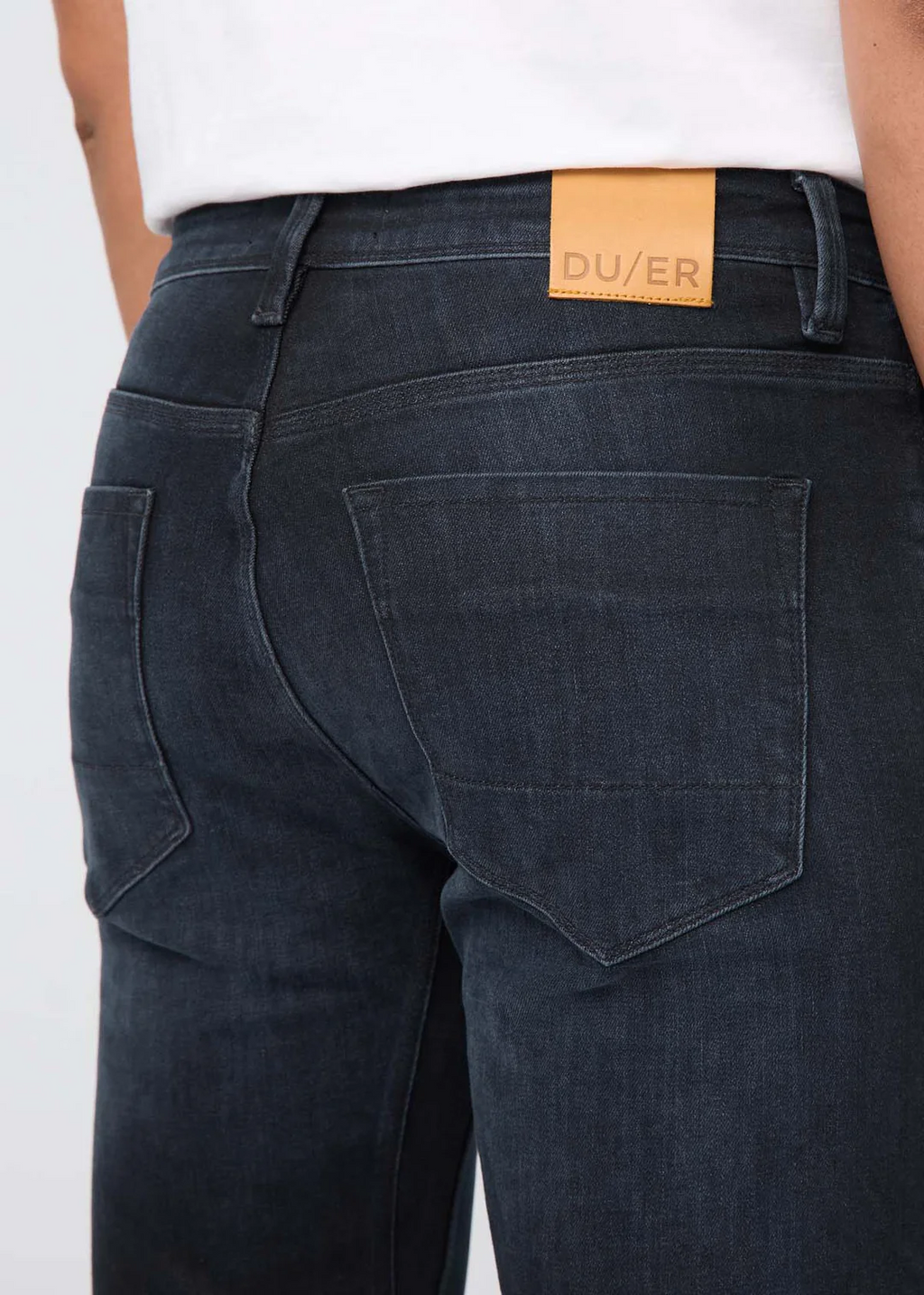 Duer - Performance Denim+ - Straight Fit - Carbon Stone