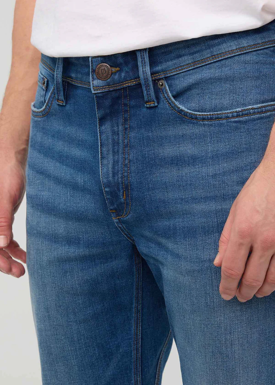 Duer - Performance Denim+ - Straight Fit - Alpine Indigo