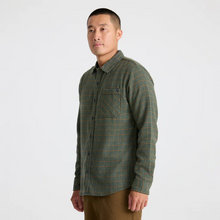 Load image into Gallery viewer, Roark - Crossroads Organic Cotton Flannel - Dark Forrest