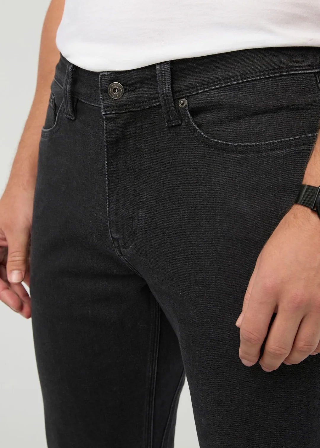 Duer - Performance Denim - Slim Straight - Worn Black