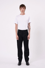 Load image into Gallery viewer, Neuw Denim - Ray Straight - Sharp Black