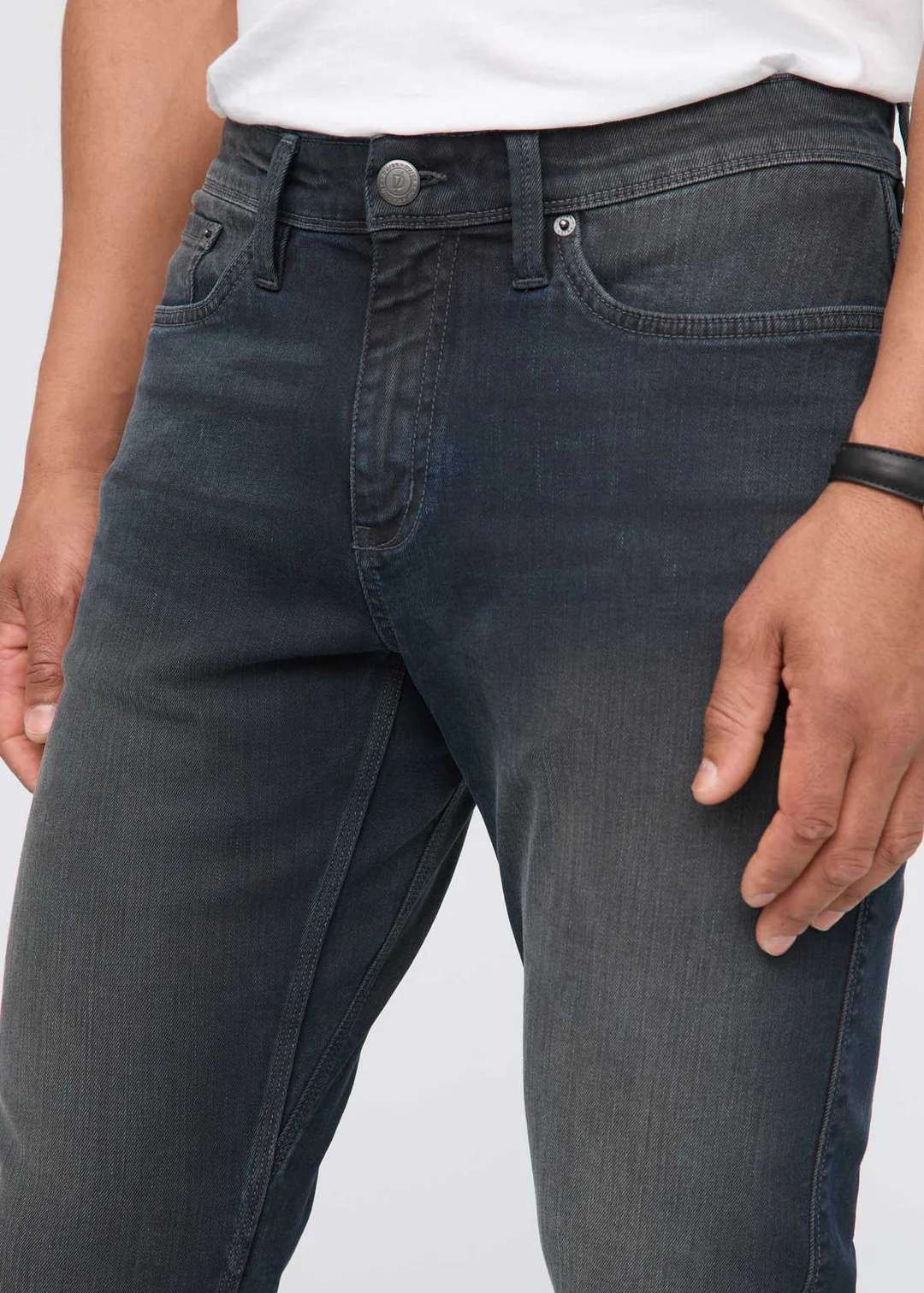 Duer - Performance Denim - Athletic Taper - Midnight