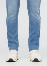 Load image into Gallery viewer, Duer - Performance Denim - Relaxed Taper - Vintage Seaside