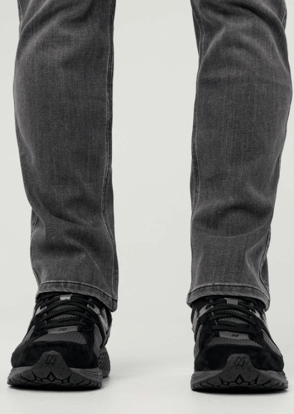 Duer - Performance Denim - Athletic Taper - Vintage Grey